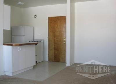 Building Photo - 4031 N Kenmore Ave