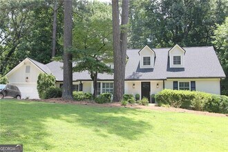 Building Photo - 229 Devonwood Dr