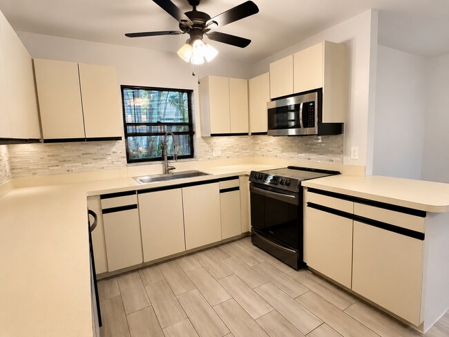 Foto del edificio - 51 Meadows Dr
