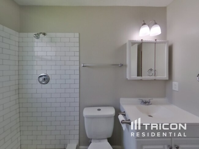 Foto del edificio - 2660 Malibu Cir