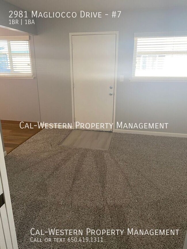 Foto del edificio - Spacious upstairs 1 bedroom apartment near...