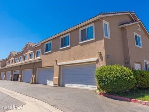 Foto principal - 25736 Perlman Pl