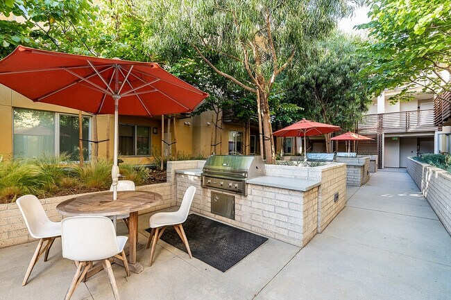 Estaciones de parrilla Runway Playa Vista - Runway Playa Vista