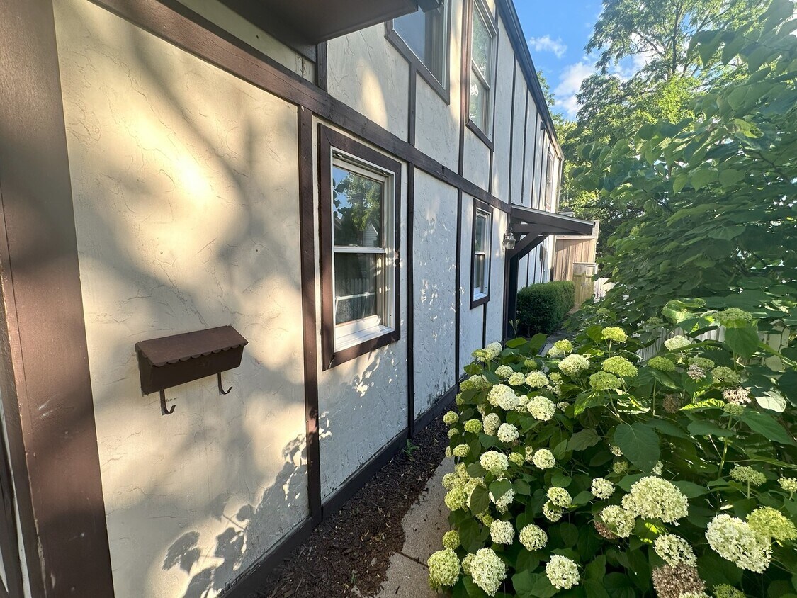 120 Campbell St, Geneva, IL 60134 House Rental in Geneva, IL