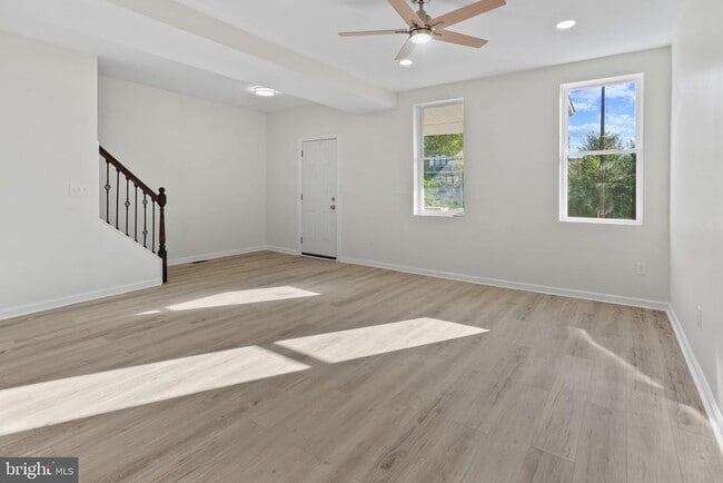 Foto del edificio - 112 N Hilton St