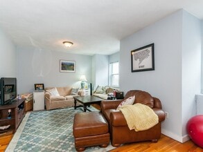 Building Photo - 532 Tremont St