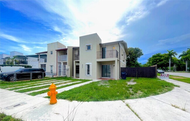 Building Photo - 2402 SW 110th Ave