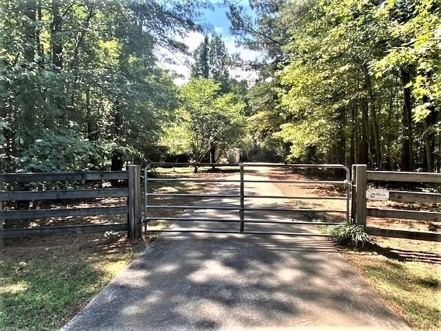 Foto del edificio - 3330 Bill Gardner Pkwy