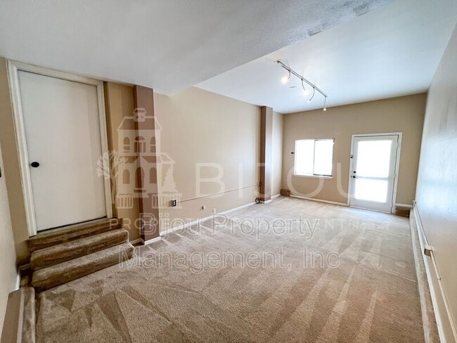 Building Photo - 2036 Bristlecone Dr
