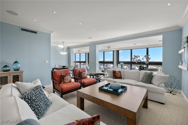 Building Photo - 2400 Gulf Shore Blvd N