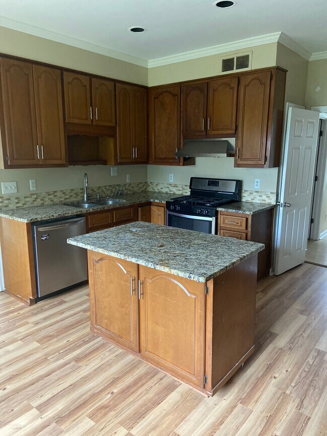 Foto del edificio - 3070 Wellcrest Dr NW
