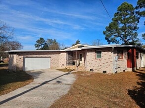 Building Photo - 117 Autumn Ln