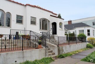 Building Photo - 2915 SE Alder St