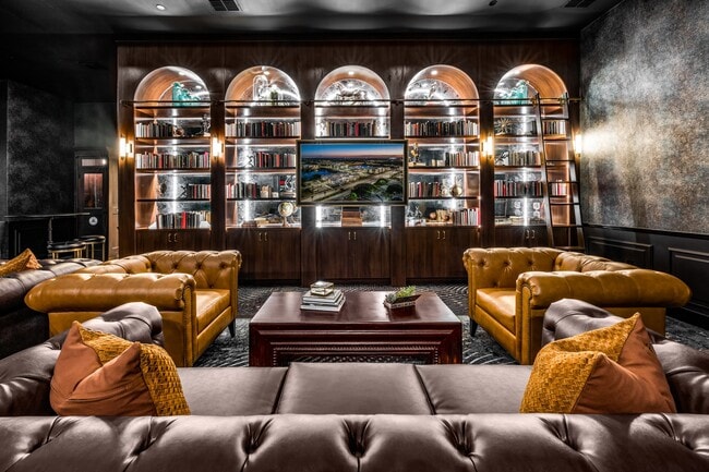Building Photo - The Alibi at Lake Lilly