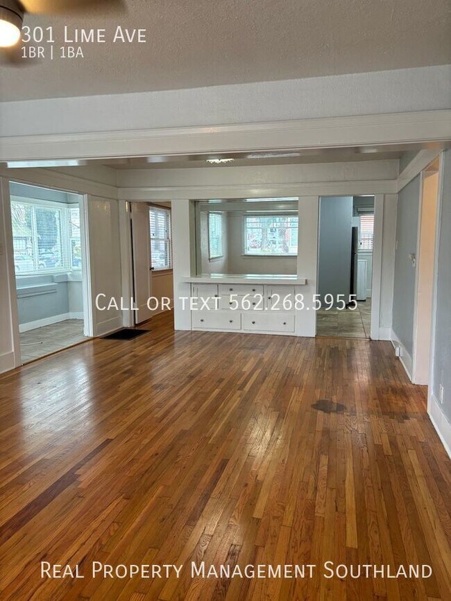 Building Photo - Spacious 1 Bedroom Available in East Village!