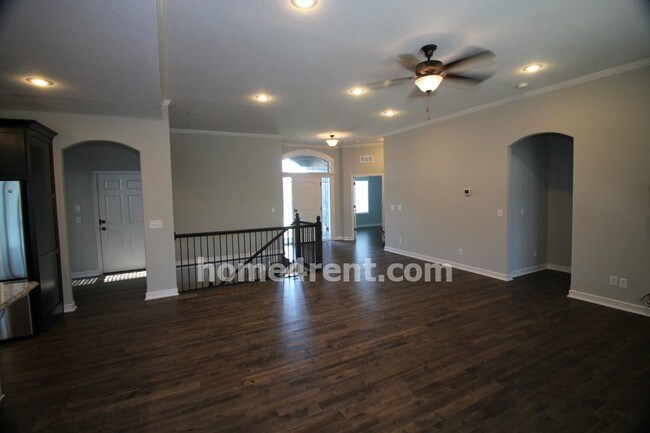 Building Photo - 4252 SW Stoney Brook Dr