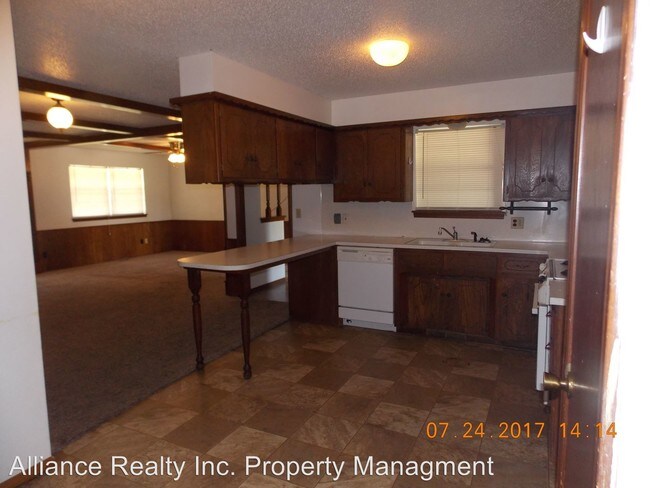 Building Photo - 509 Cherry Ave