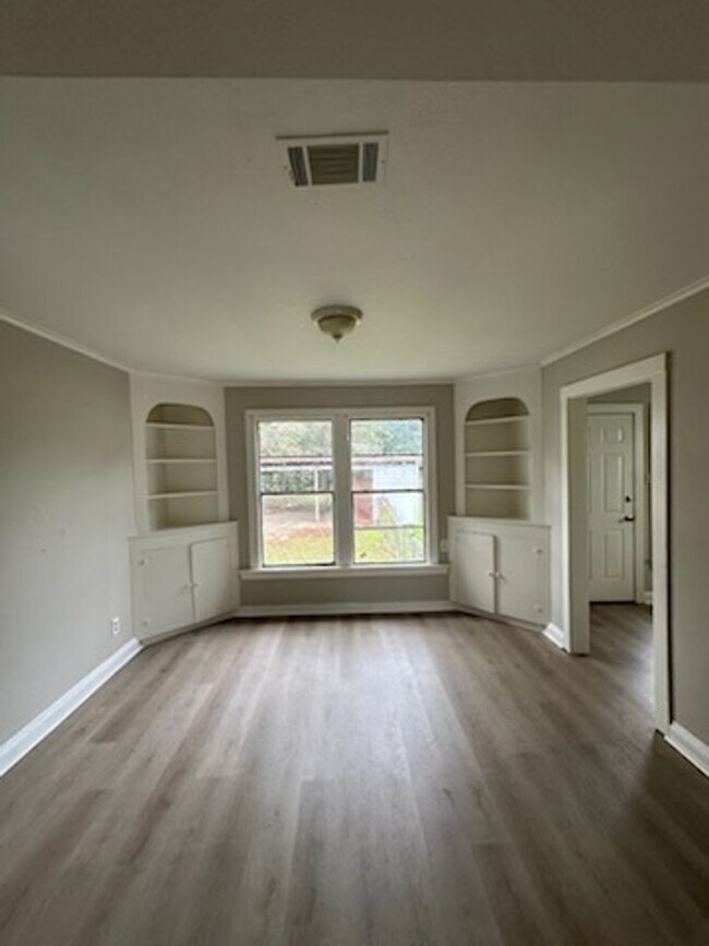 Foto del edificio - 701 Whittington St