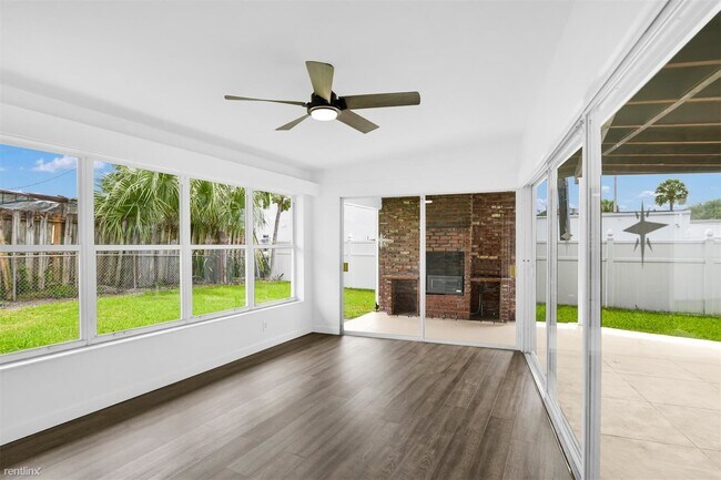 Foto del edificio - 3 br, 2 bath House - 8 NE 15th Ave