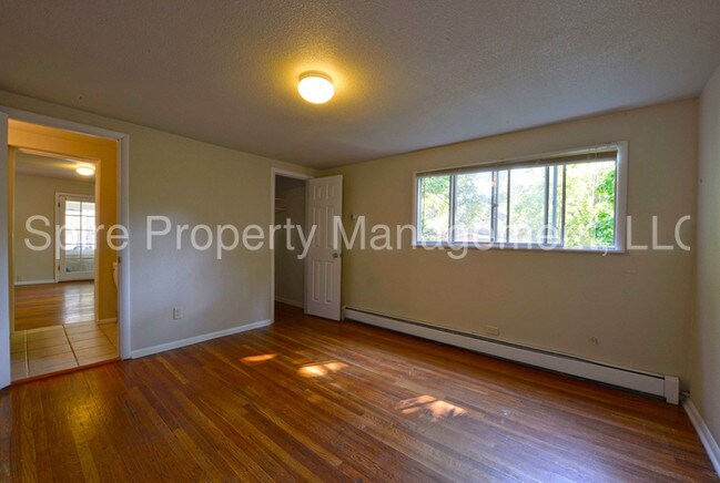 Building Photo - 1418 Mapleton Ave