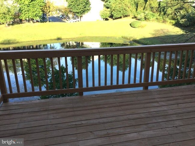 Foto del edificio - 4933 Lee Farm Ct