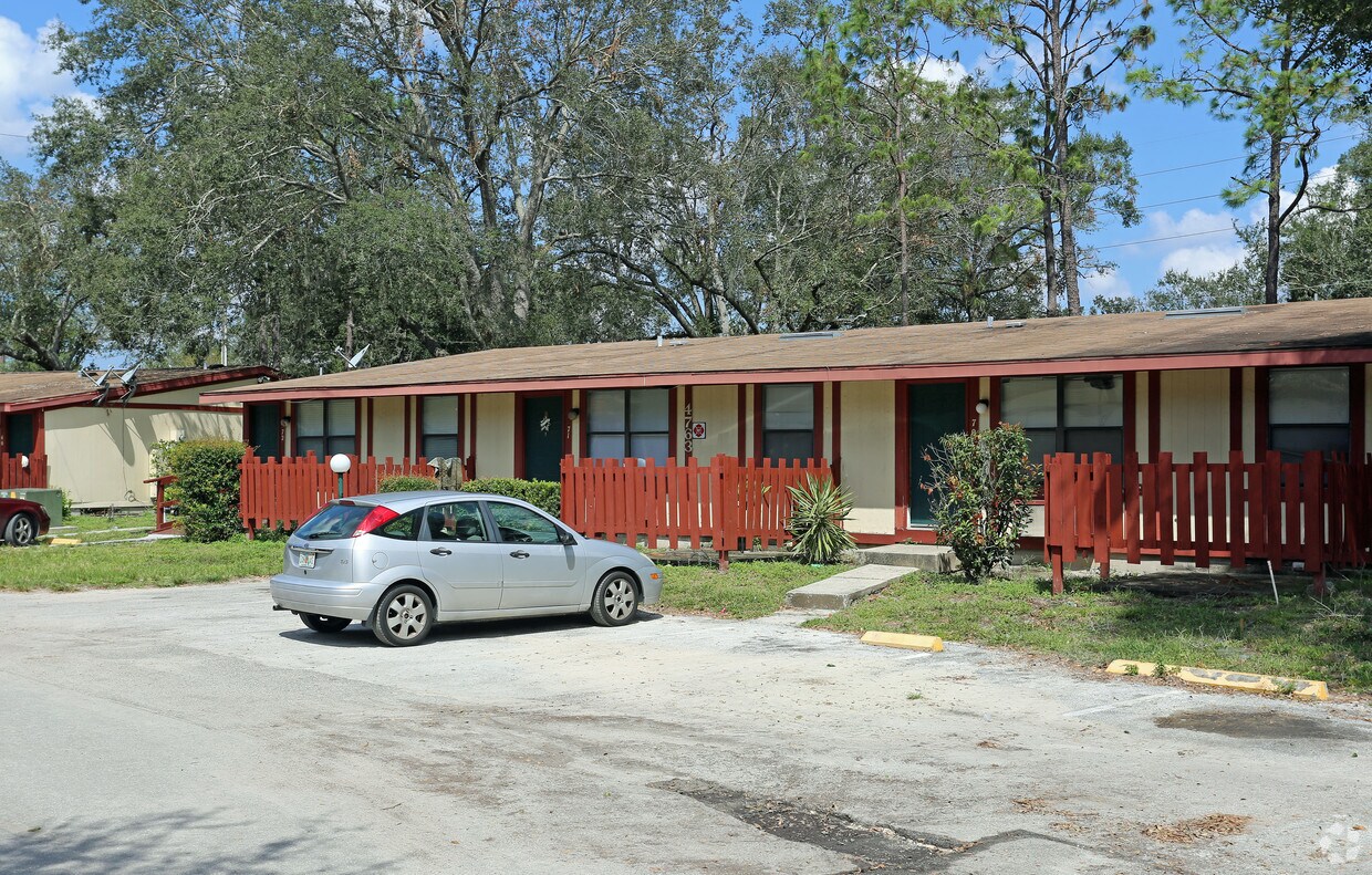 Pineview Apartments Orlando, FL