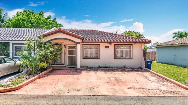 Foto del edificio - 17372 NW 76th Ct