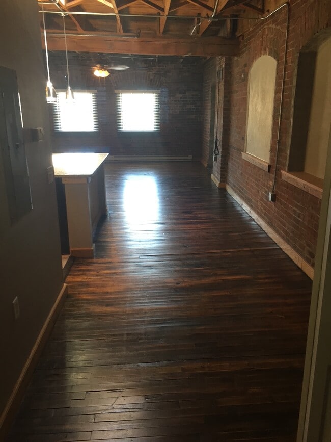 Building Photo - Lofts on Madison