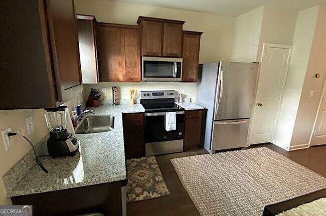 Foto del edificio - 513 Highwood Ln