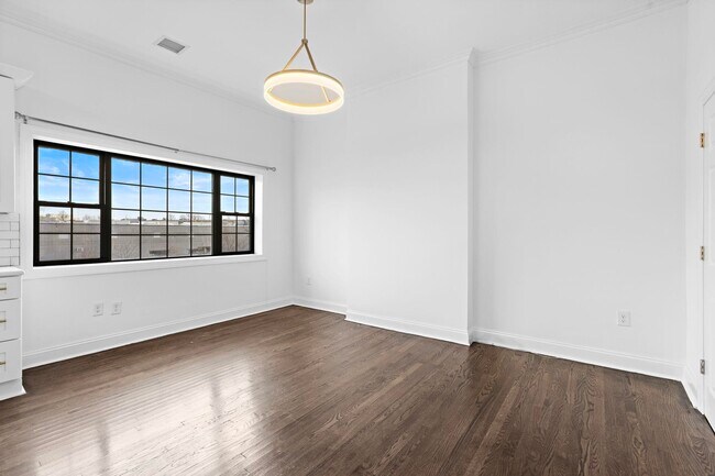Foto del edificio - 252 Princeton Ave