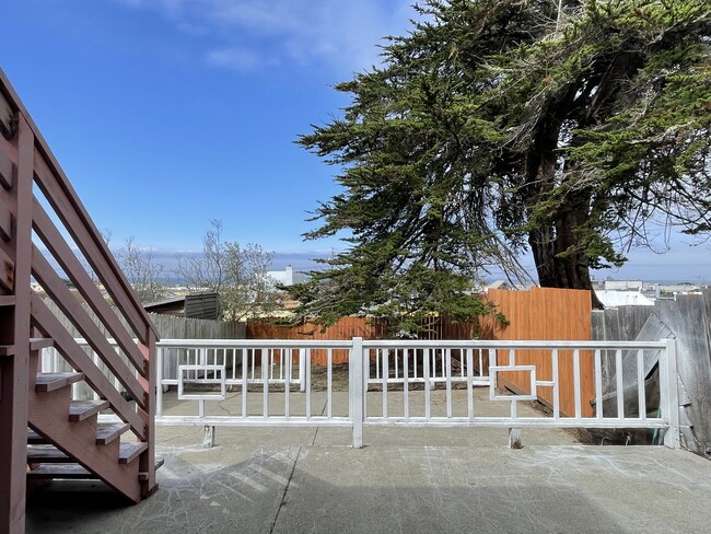 Building Photo - 1551 45th Ave