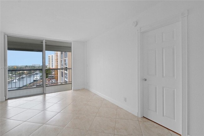 Building Photo - 1391 S Ocean Blvd