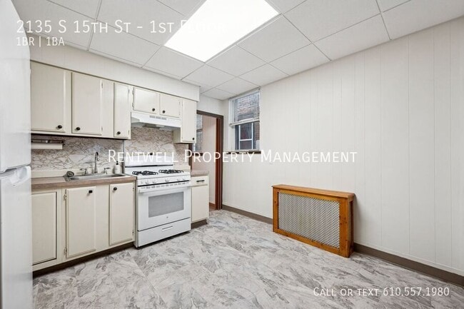Building Photo - 2135 S 15th St