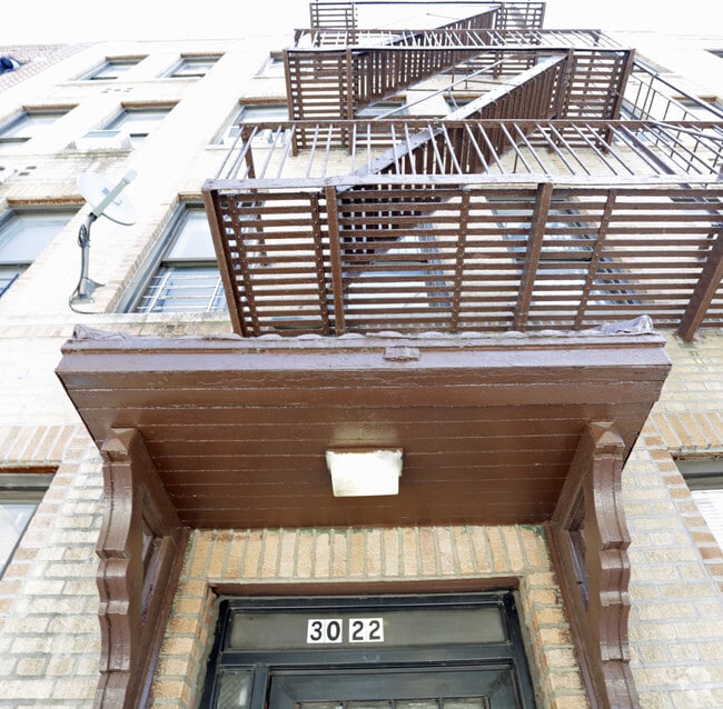 Building Photo - 3022 Holland Ave