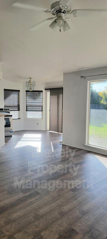 Foto del edificio - 2263 E Clarene St