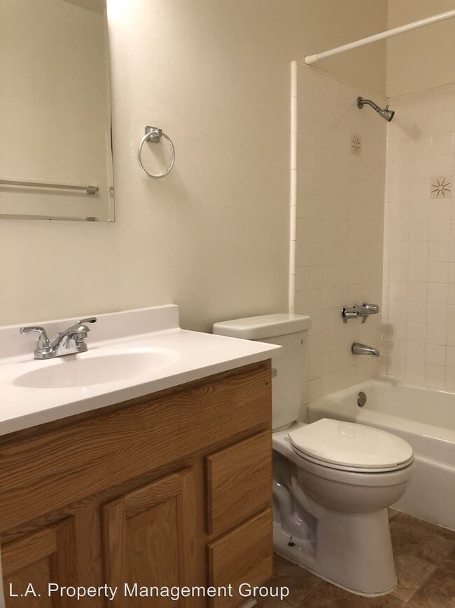 Foto del edificio - 1159 W 36th St