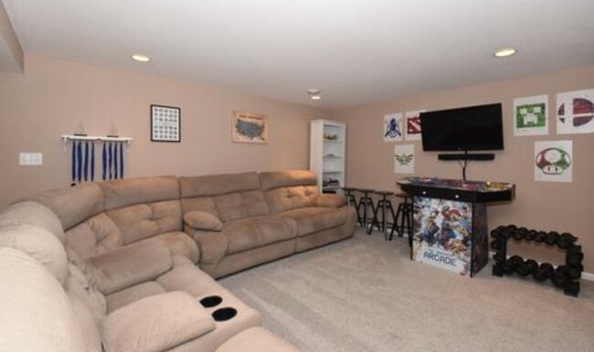 Foto del edificio - 6753 Hilldale Ct