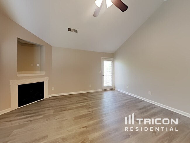 Building Photo - 250 Whistle Way Locust Grove GA