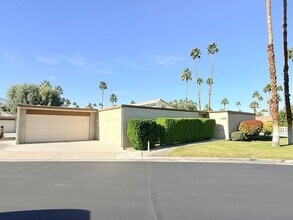 Building Photo - 2350 Vía Sonoma