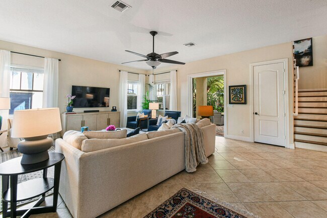 Foto del edificio - 256 W Bay Cedar Cir