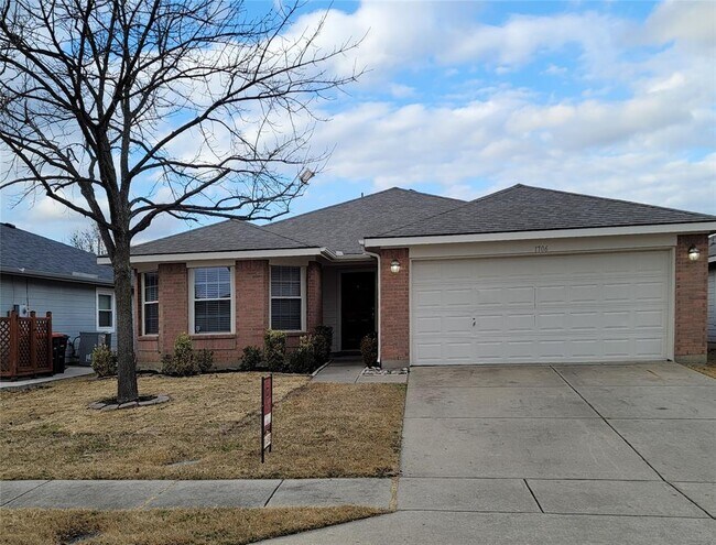 Building Photo - 1706 Willow Way
