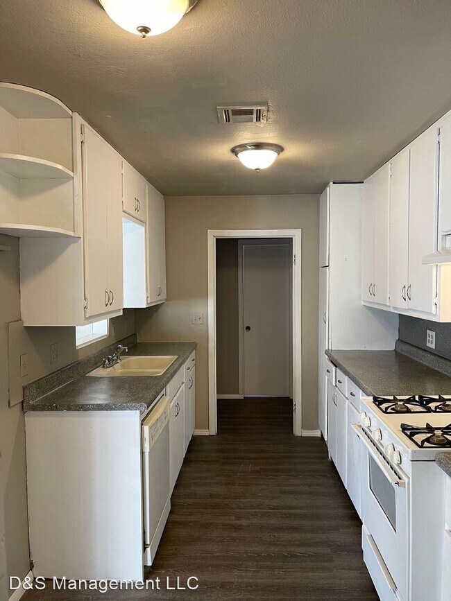 Foto del edificio - 4 br, 2 bath House - 5929 N Hammond Avenue