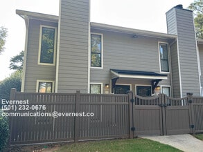Building Photo - 201 Park Ridge Cir