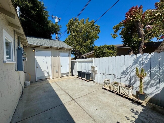 Building Photo - 3805 Pacific Blvd