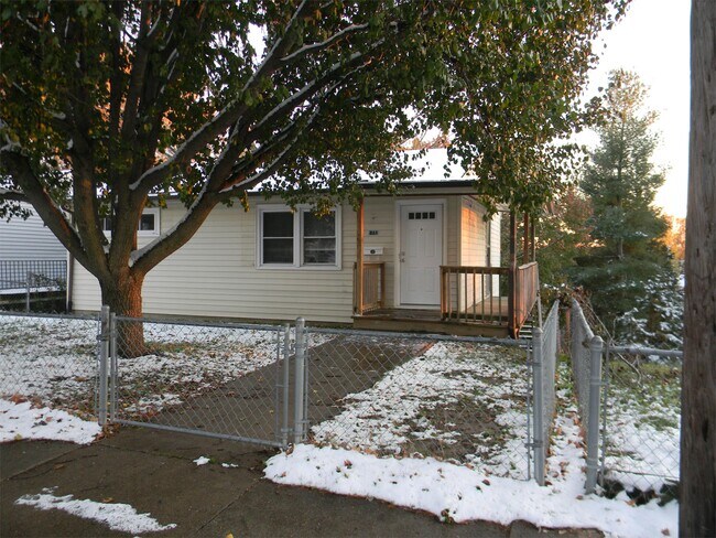Foto del edificio - 1733 Dunklin St
