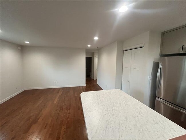 Foto del edificio - 118 S Harkness St