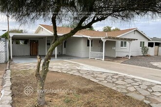 Building Photo - 2133 W Palmaire Ave