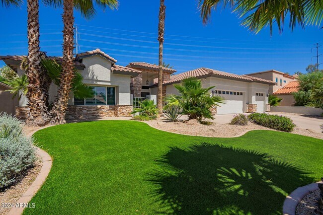 Building Photo - 10230 E Cochise Dr
