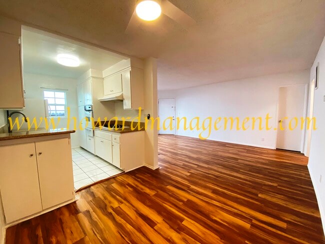 Building Photo - 11707 Kiowa Ave