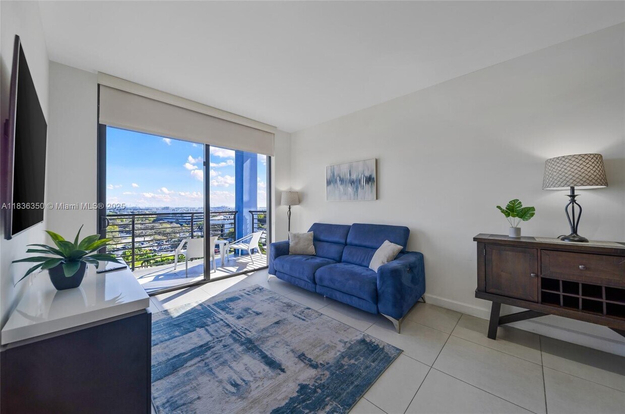 Foto principal - 5350 NW 84th Ave